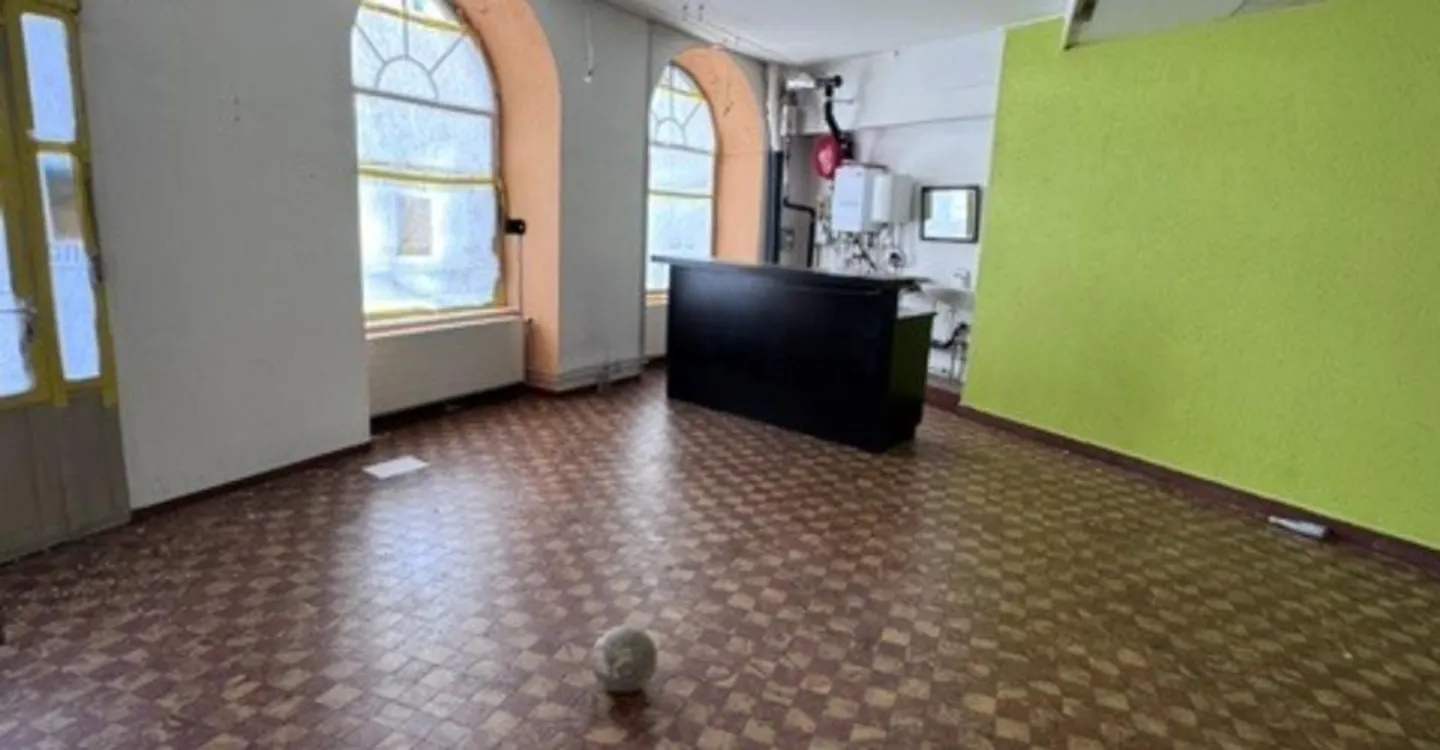 Moudon, for sale, building to renovate, 4 floors of 70 m2, city center - Photo 2 of 10