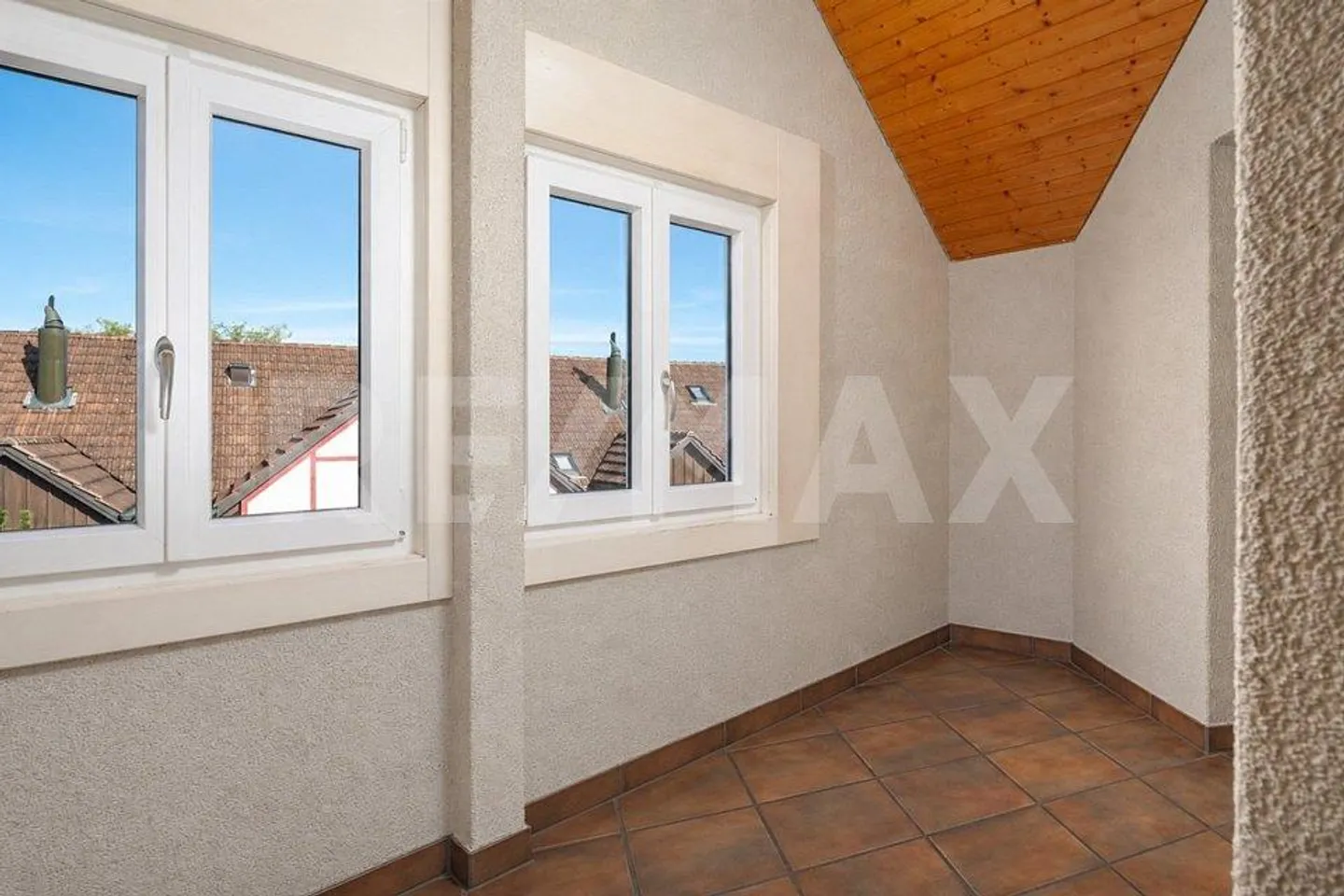 Investimento o utilizzo personale! Ampio appartamento attico con giardino - Foto 11 di 13