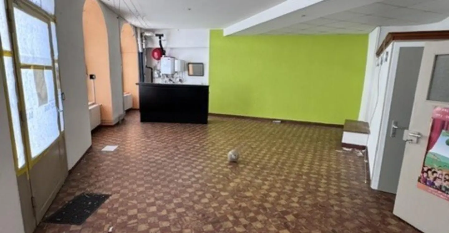 Moudon, for sale, building to renovate, 4 floors of 70 m2, city center - Photo 3 of 10