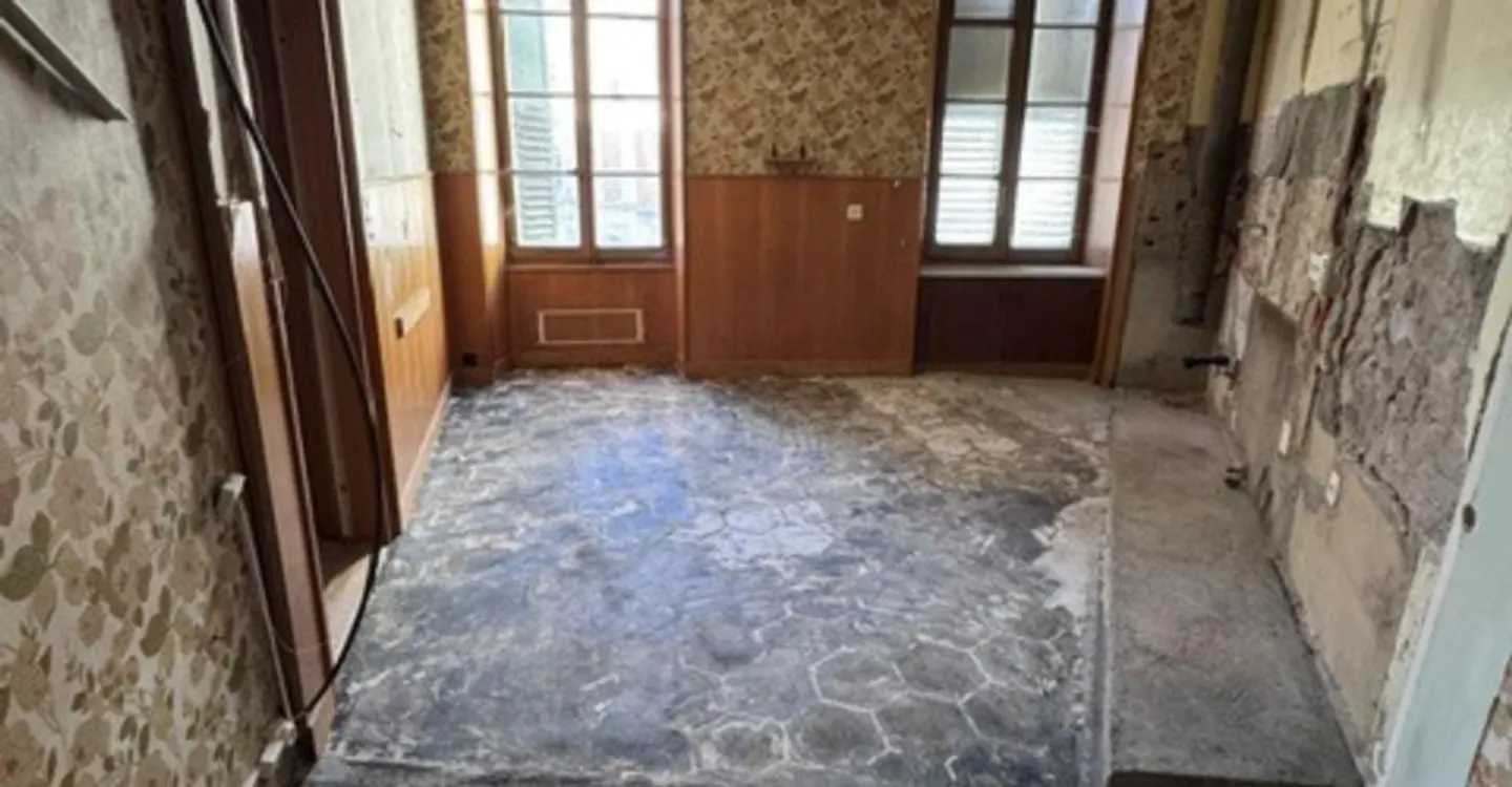 Moudon, for sale, building to renovate, 4 floors of 70 m2, city center - Photo 4 of 10