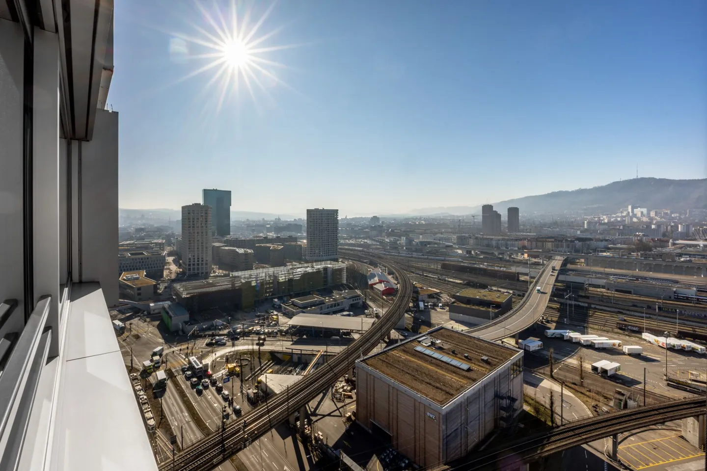 Exclusive 3.5-room panoramic apartment on the 21st floor - Living at the highest level - Photo 14 of 14