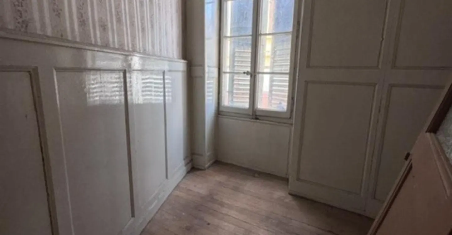 Moudon, for sale, building to renovate, 4 floors of 70 m2, city center - Photo 6 of 10