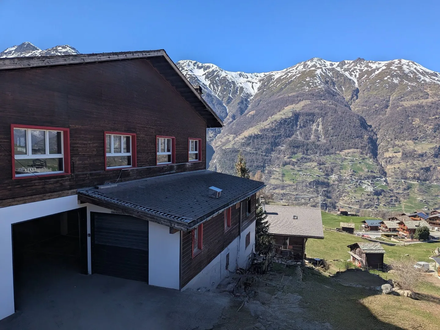 Investire, parcheggiare, immagazzinare - grande doppia garage a Grächen - Foto 1 di 4