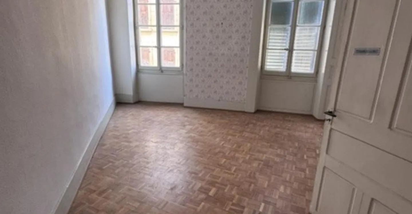 Moudon, for sale, building to renovate, 4 floors of 70 m2, city center - Photo 9 of 10