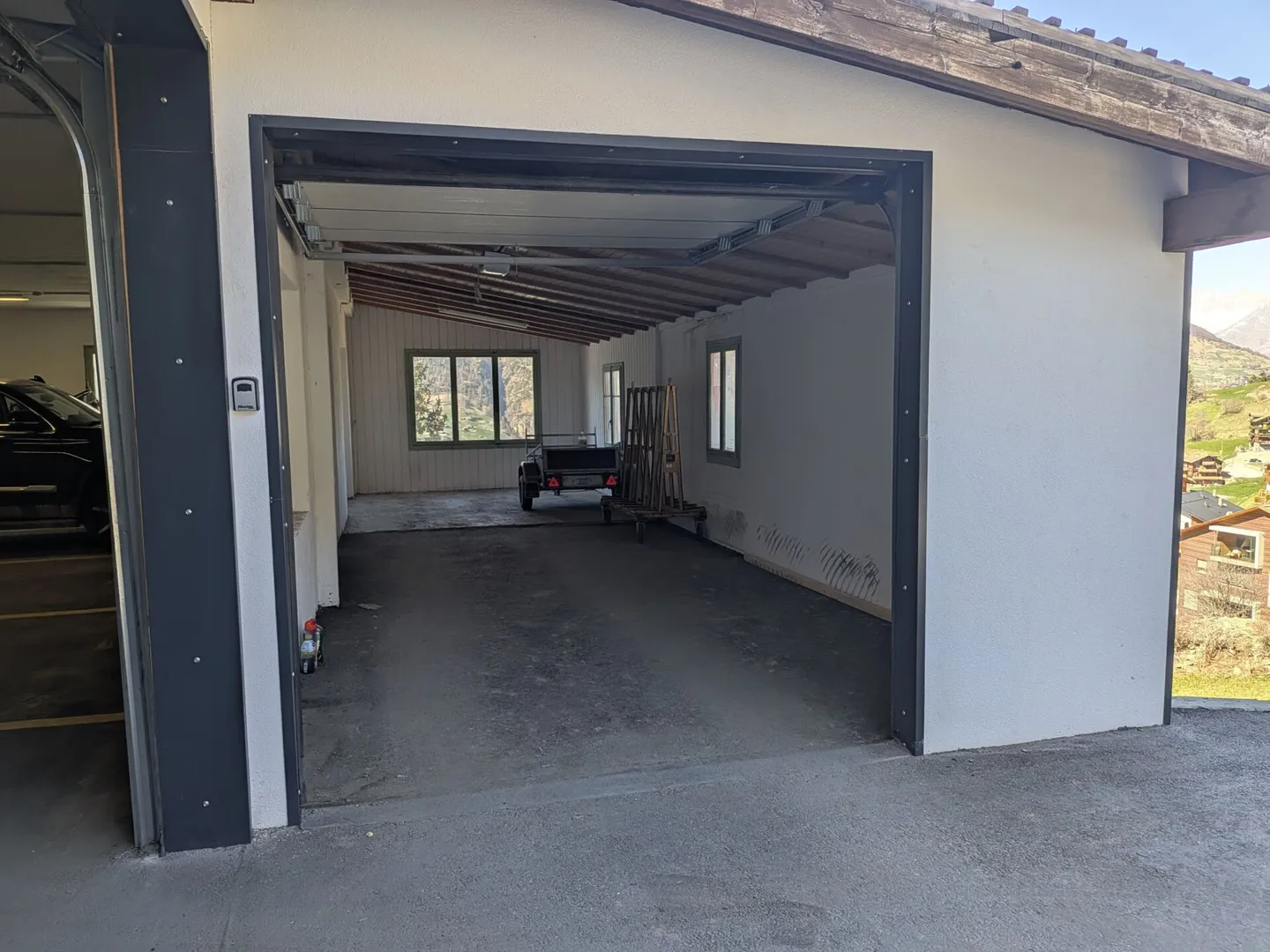 Investire, parcheggiare, immagazzinare - grande doppia garage a Grächen - Foto 2 di 4