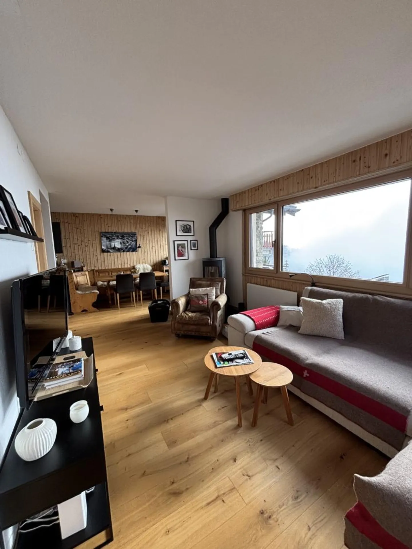 Chalet - Photo 3 of 17