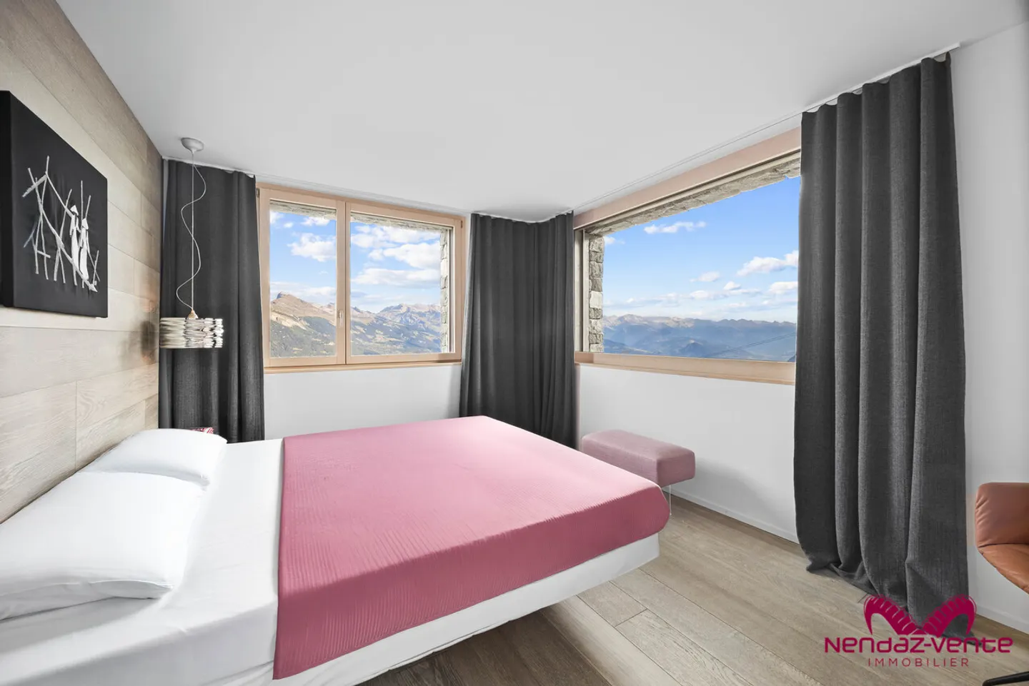 Modern Chalet with Panoramic Views - Photo 8 of 16