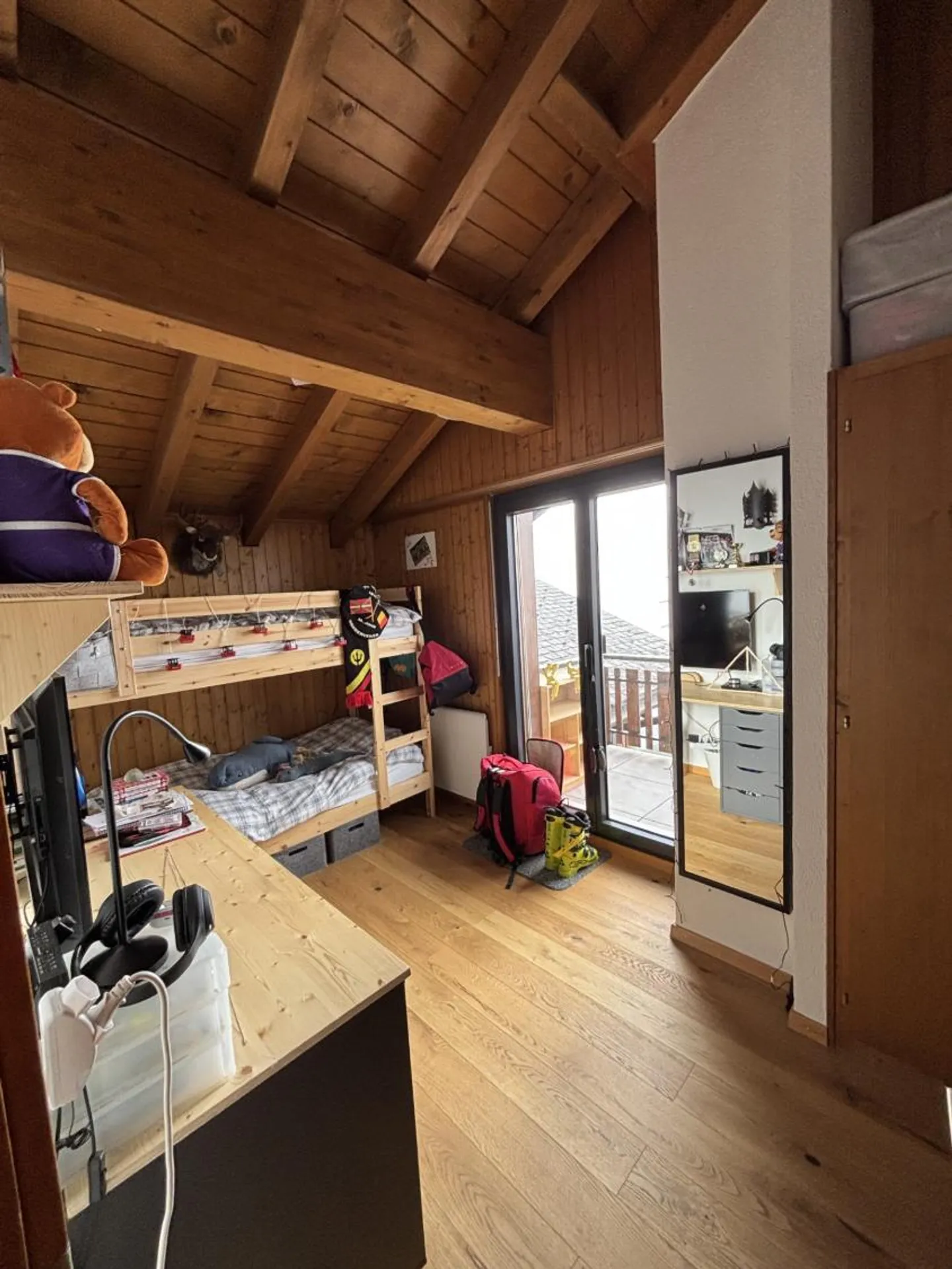 Chalet - Photo 11 of 17