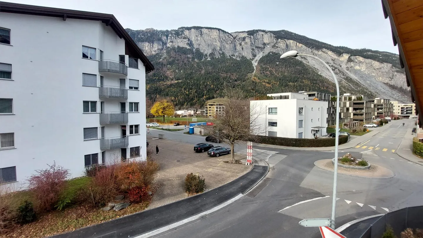 Modern 3.5-room penthouse apartment with large terrace - Photo 9 of 22