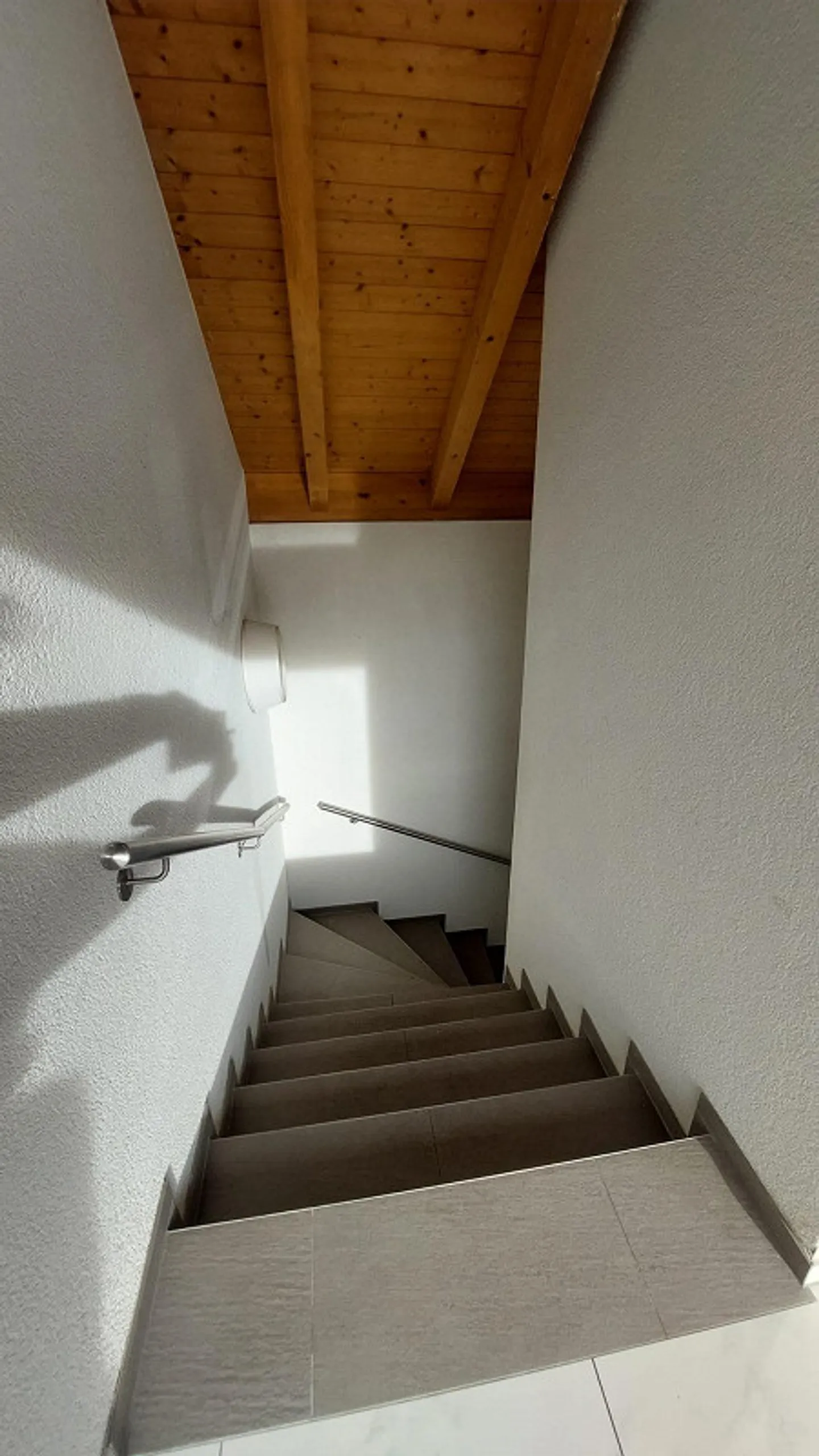 Modern 3.5-room penthouse apartment with large terrace - Photo 11 of 22