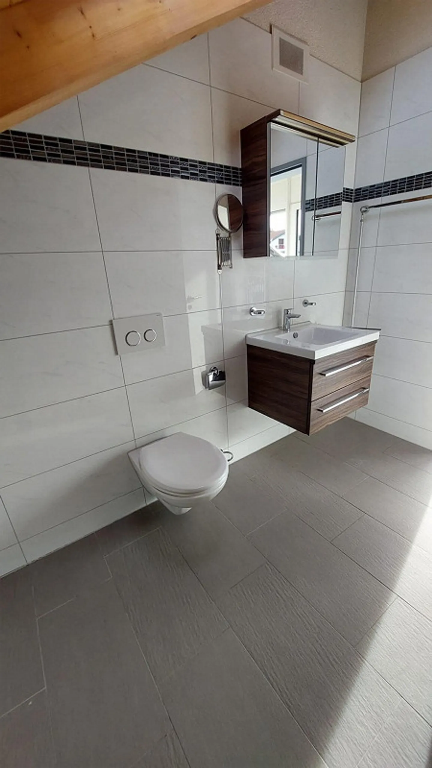 Modern 3.5-room penthouse apartment with large terrace - Photo 12 of 22