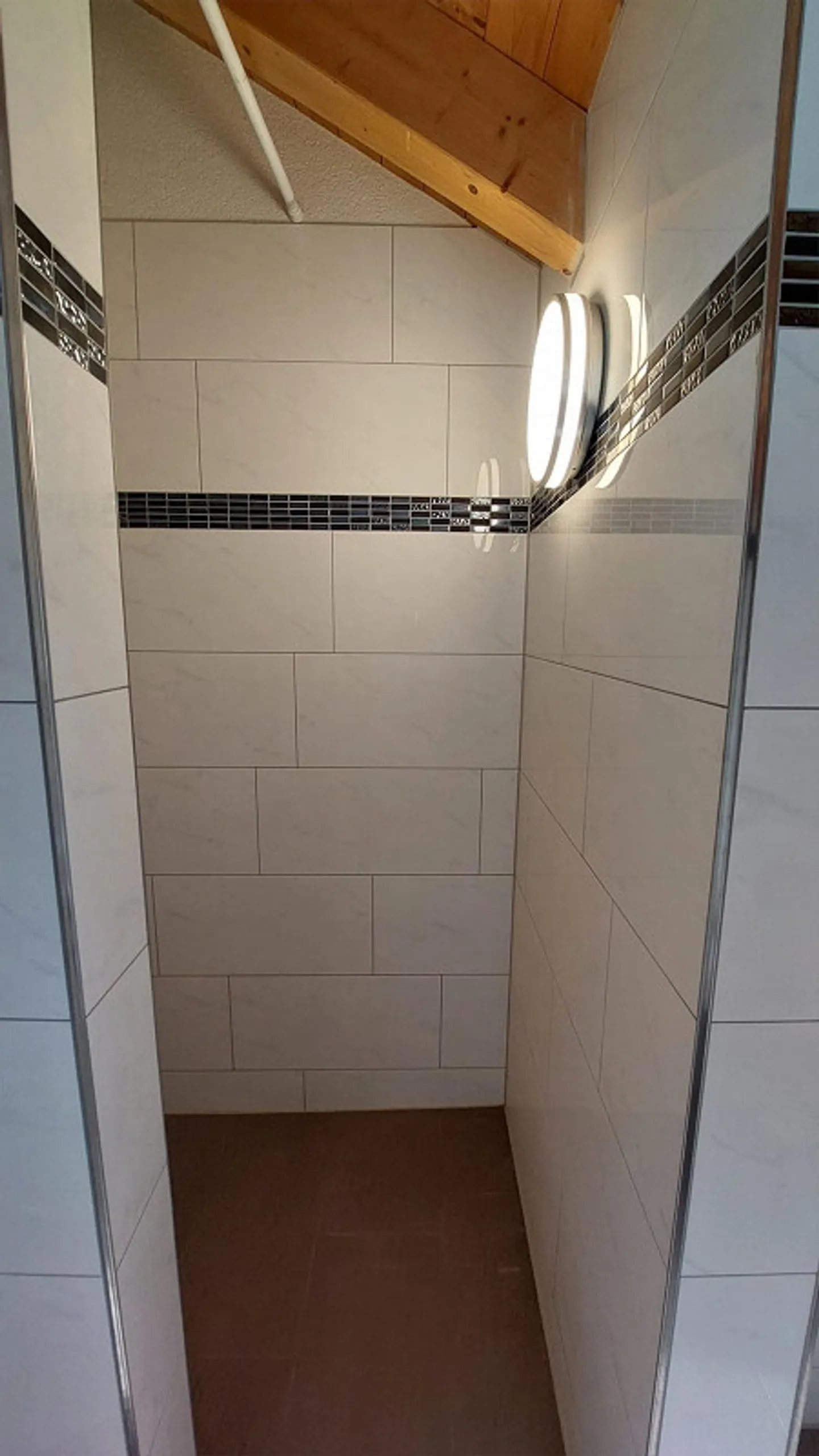 Modern 3.5-room penthouse apartment with large terrace - Photo 13 of 22