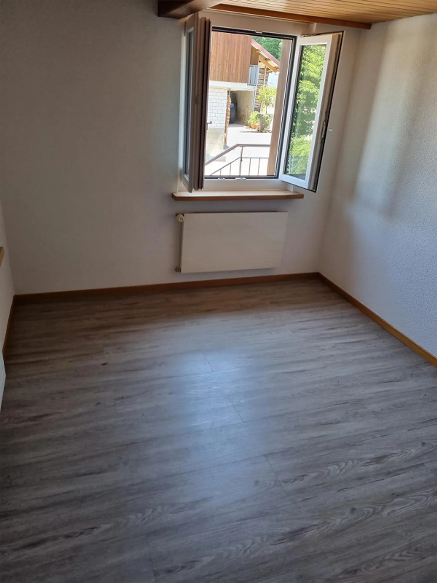 Appartamento duplex di 4,5 stanze con giardino privato - Foto 7 di 8