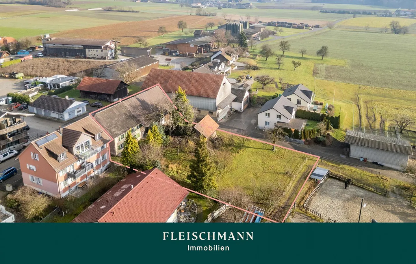 Terreno edificabile soleggiato con struttura esistente - Foto 1 di 6