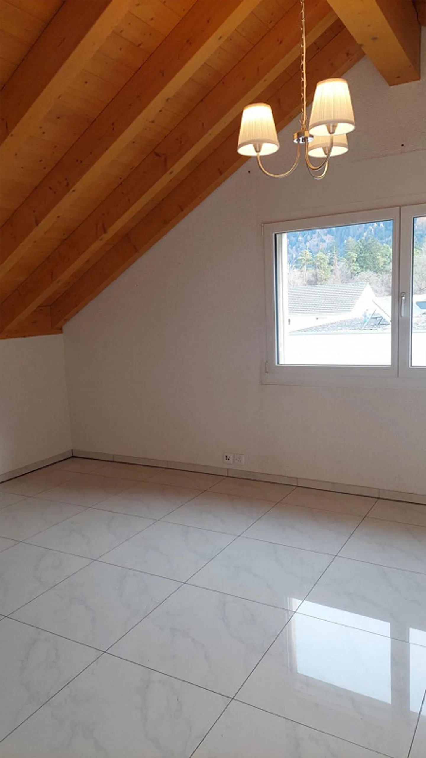 Modern 3.5-room penthouse apartment with large terrace - Photo 21 of 22