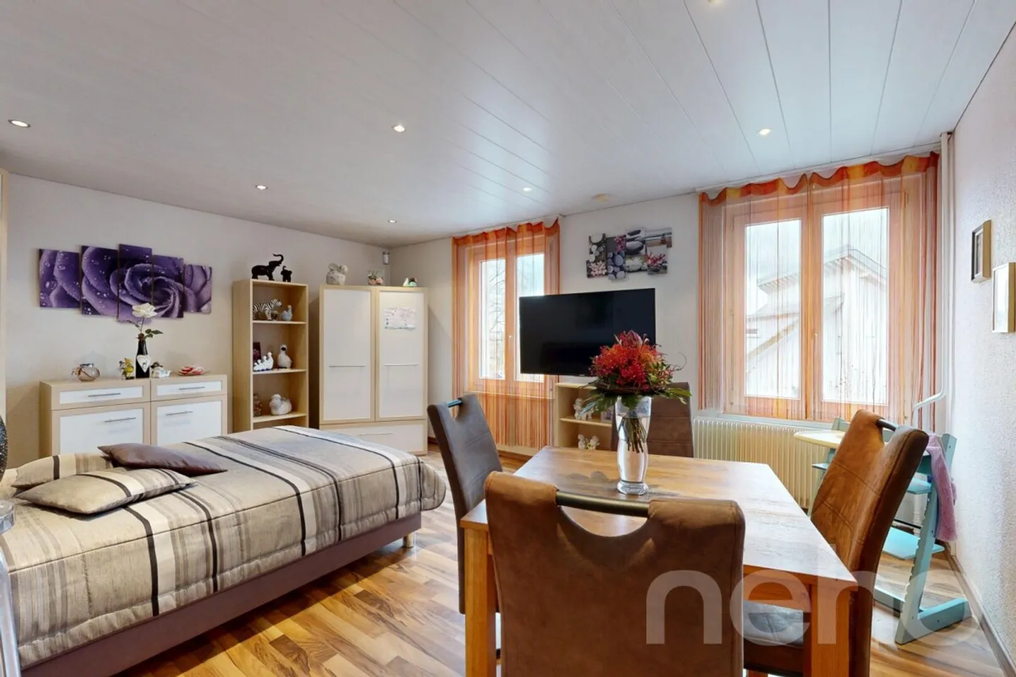 Charmantes Familienhaus mit Garten - Foto 2 von 12