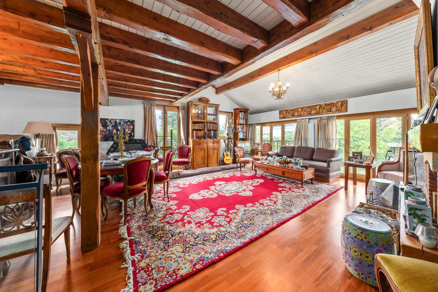 Esclusività! Grande casa di villaggio - Foto 4 di 13