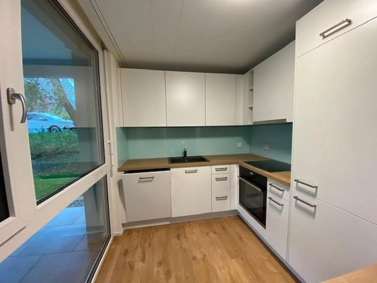 2.5 ROOM APARTMENT IN A QUIET LOCATION - Photo 5 of 13