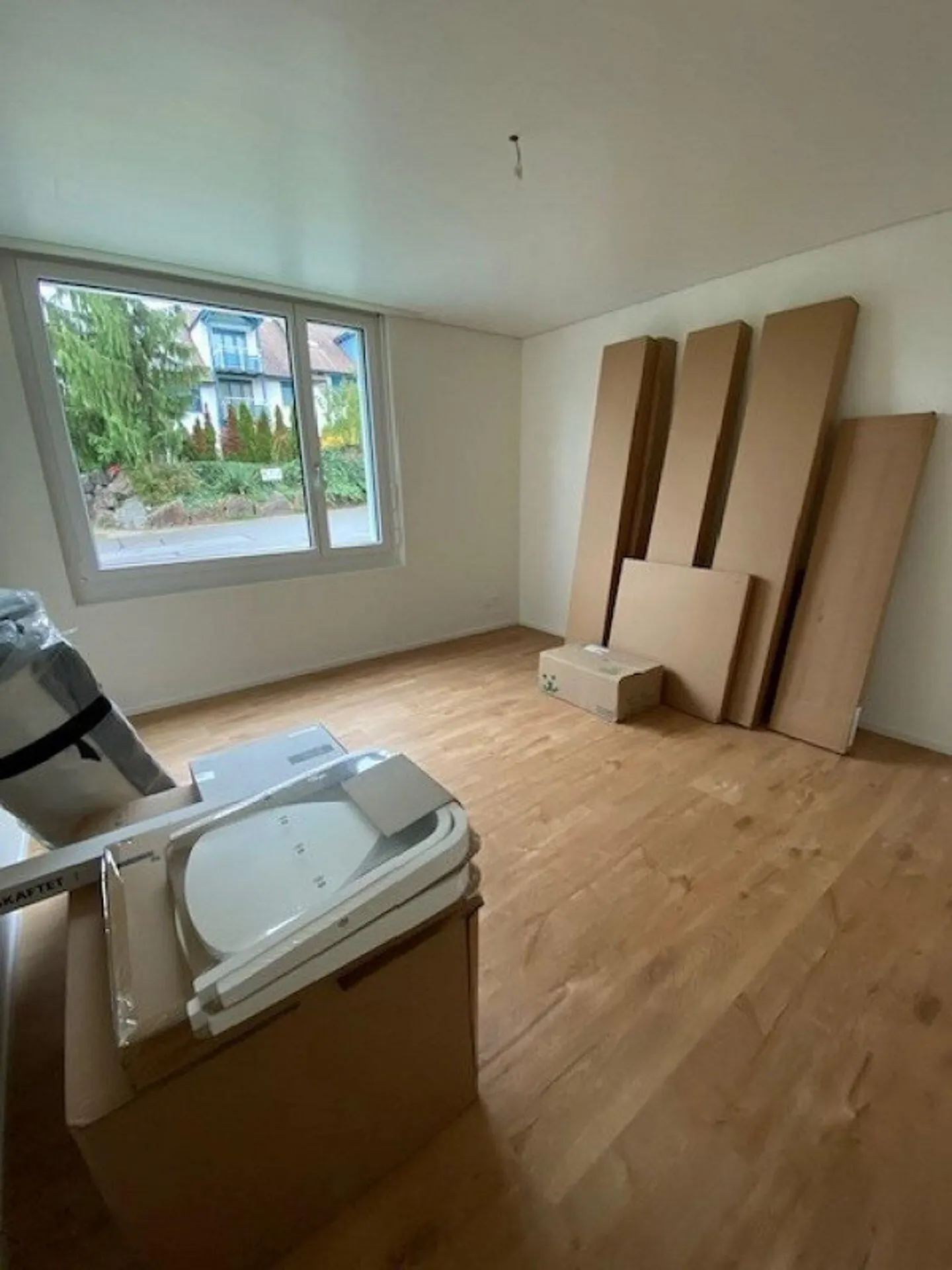2.5 ROOM APARTMENT IN A QUIET LOCATION - Photo 12 of 13