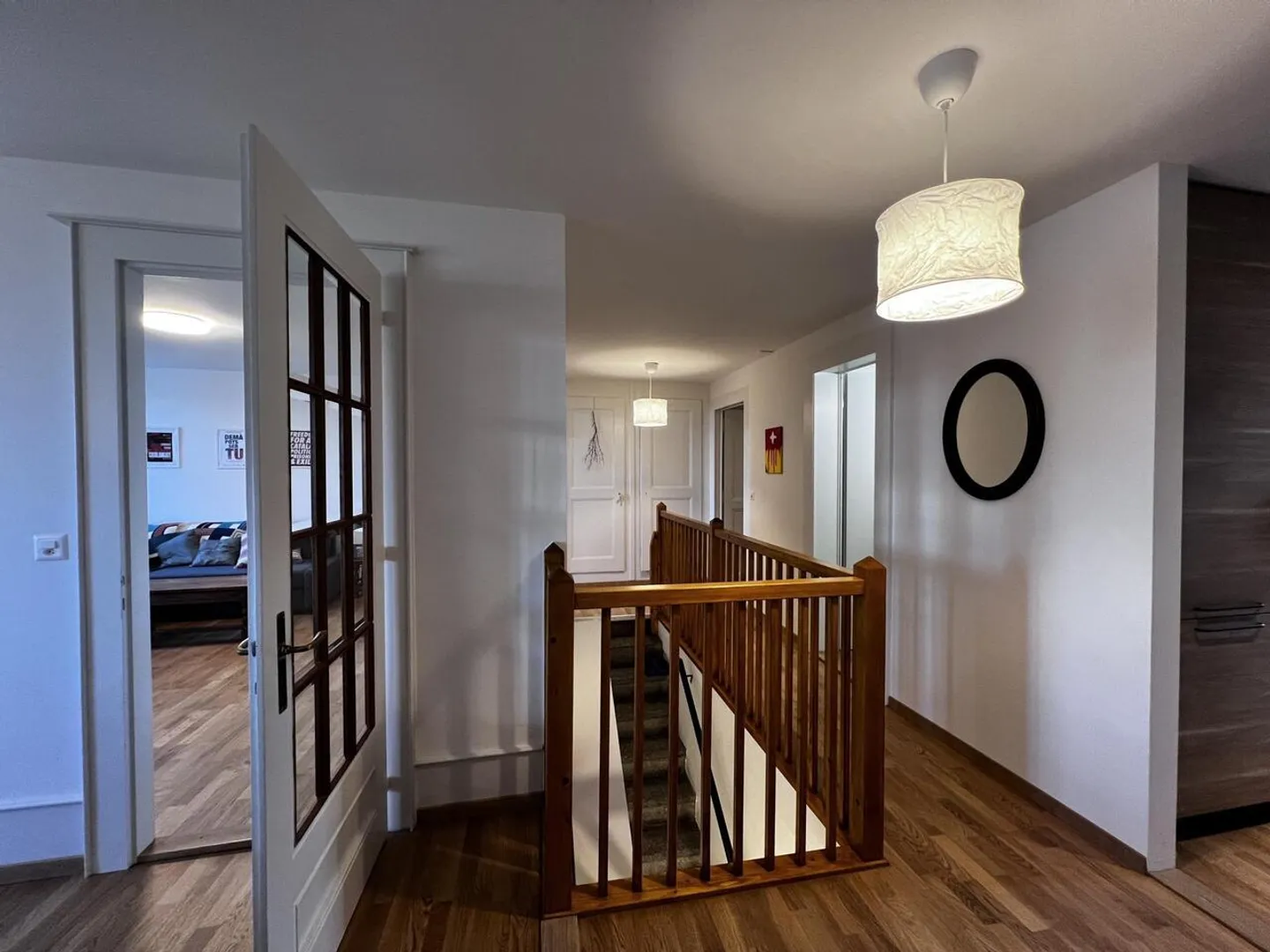 Charmant et spacieux appartement rénové avec terrasse - Photo 3 sur 10