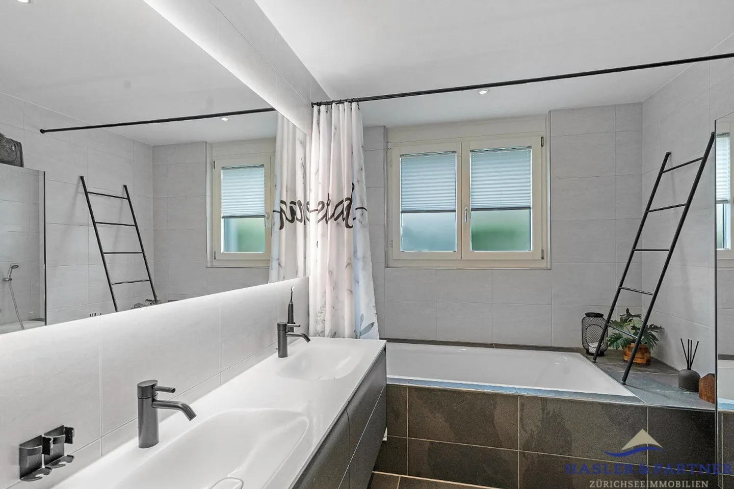 Appartement moderne de 4½ pièces avec terrasse ensoleillée dans un emplacement de choix à Meilen - Photo 4 sur 5