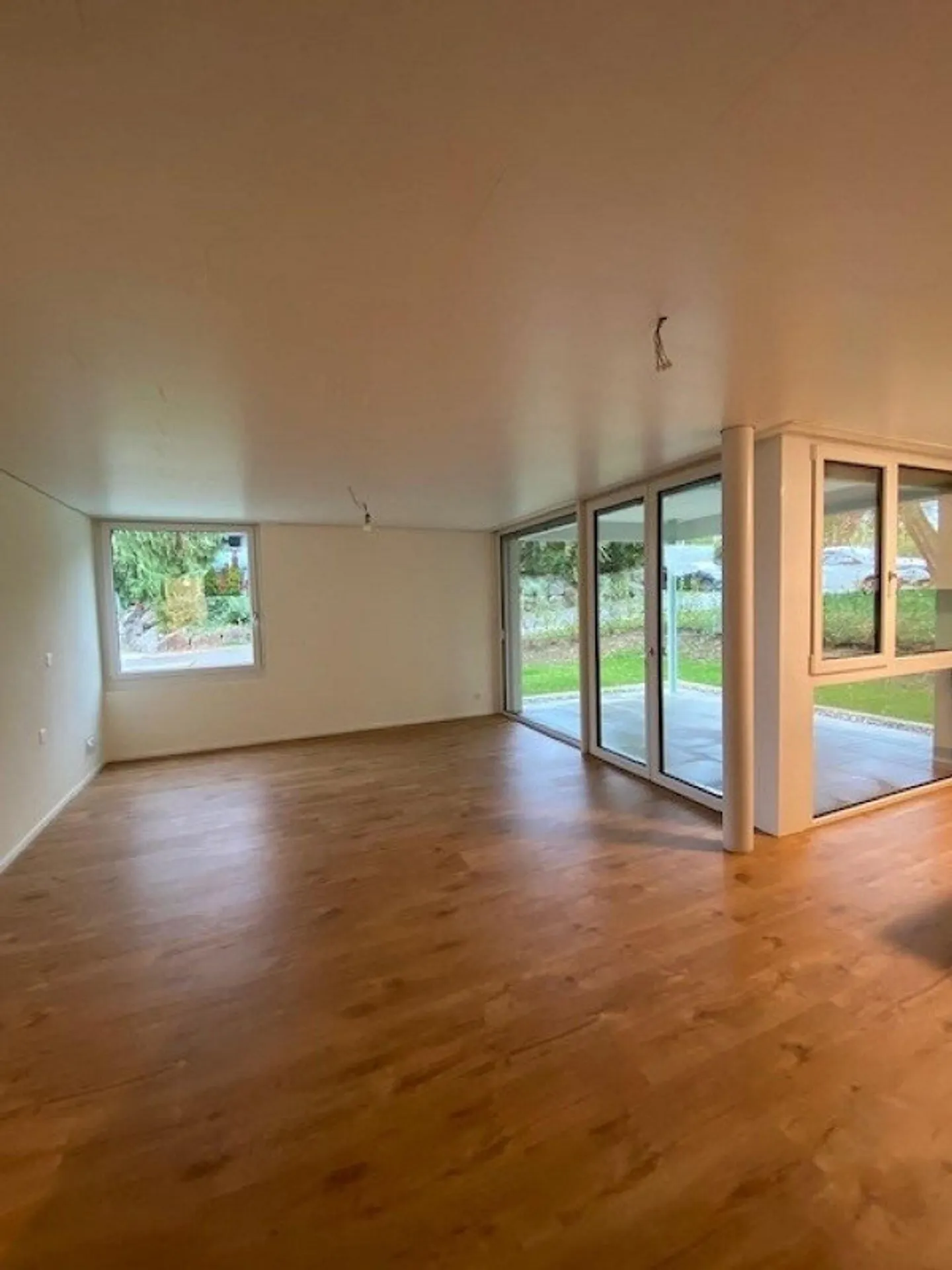 2.5 ROOM APARTMENT IN A QUIET LOCATION - Photo 8 of 13