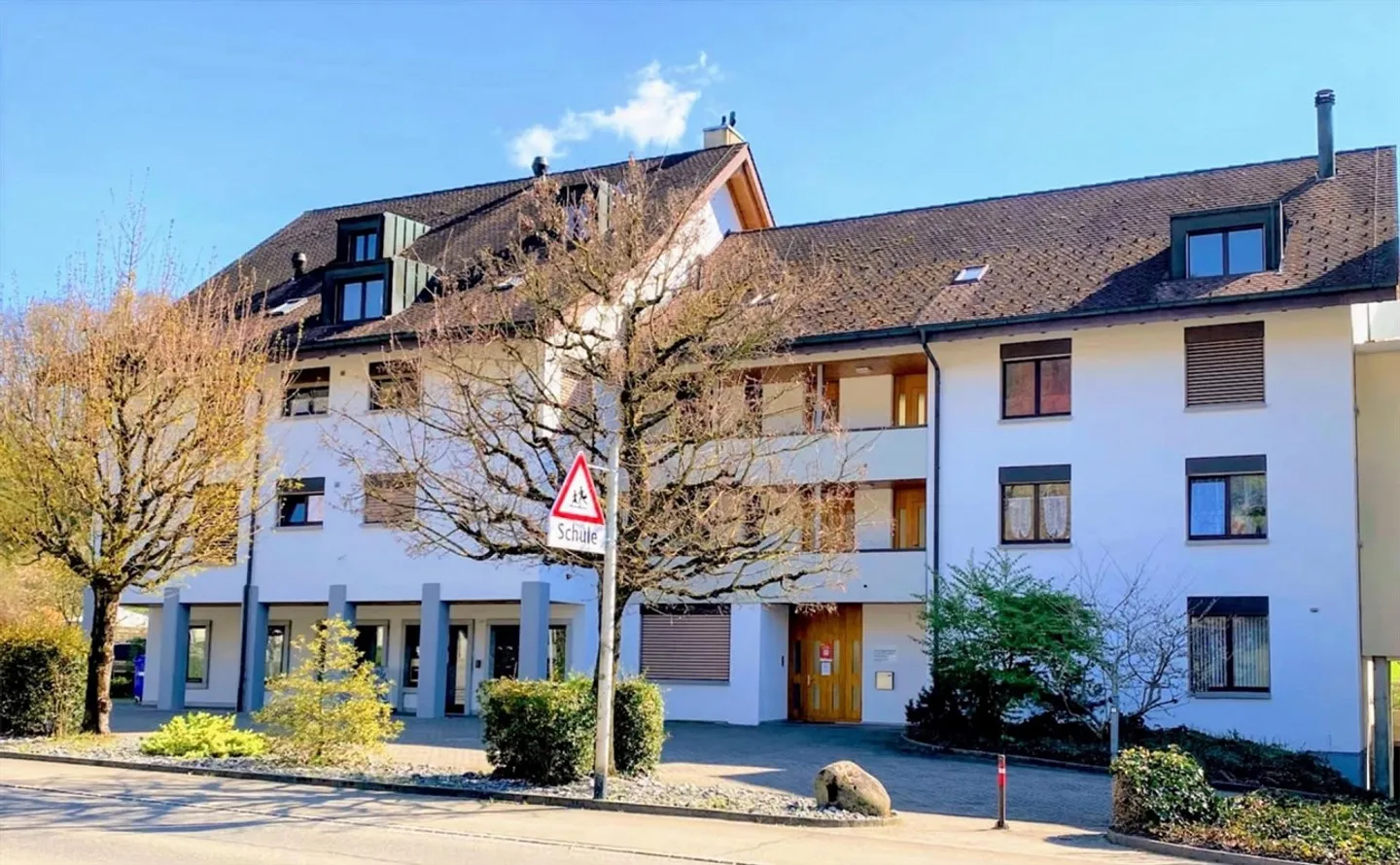 Charming large apartment with a view and centrally located - Photo 1 of 20