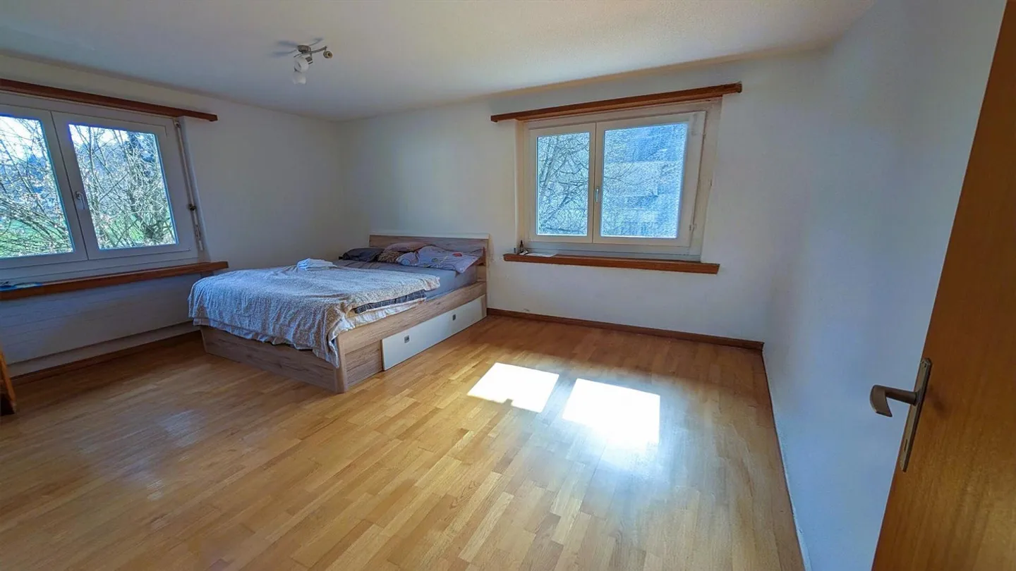 Charming large apartment with a view and centrally located - Photo 7 of 20