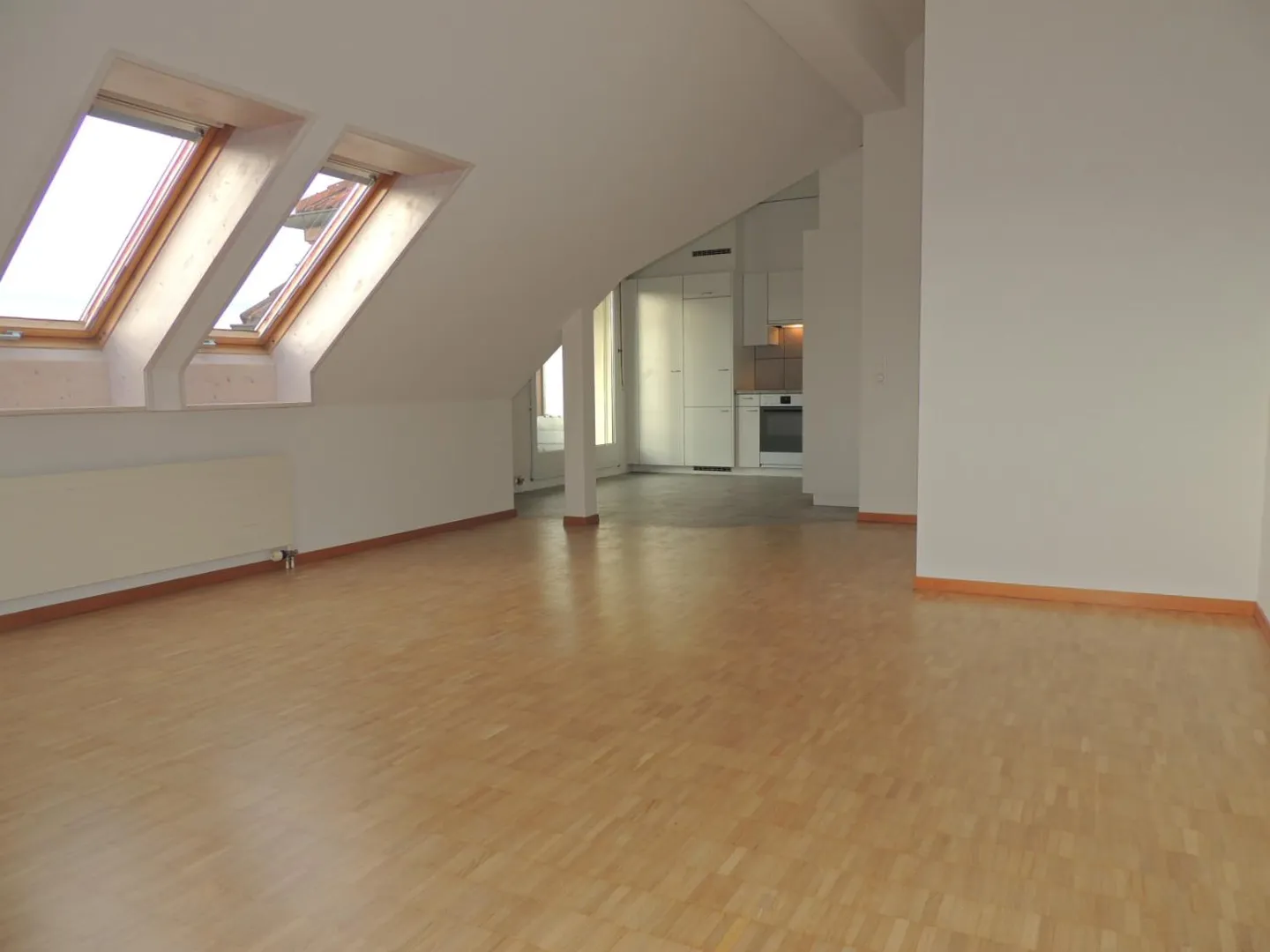 Charmante Dachwohnung - Foto 1 von 10