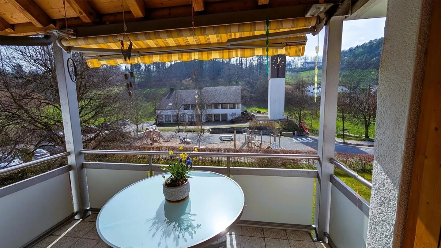 Charming large apartment with a view and centrally located - Photo 14 of 20