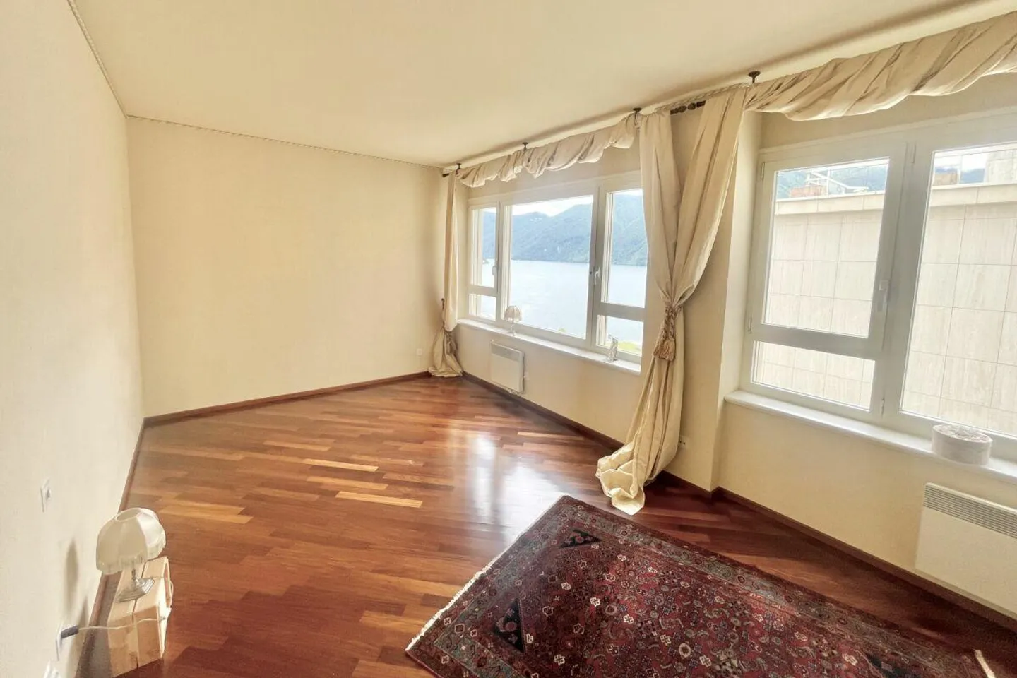 «Lugano Zentrum 4.5-Zimmer-Wohnung mit Terrasse und Seeblick, als Zweitwohnsitz verkauft» - Foto 10 von 13
