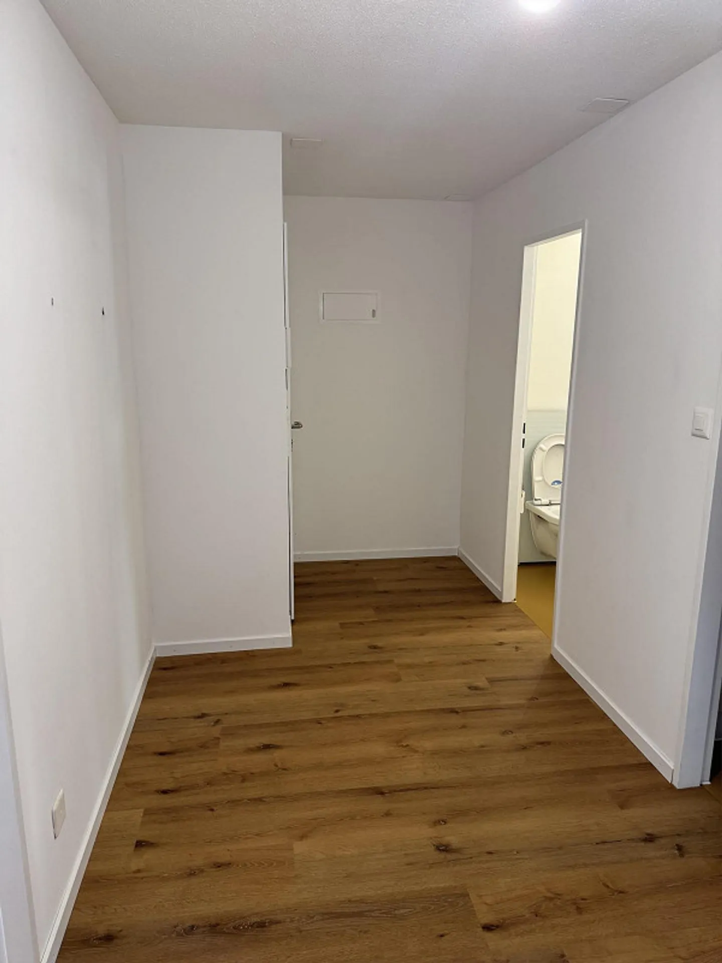 Appartement de 3.5 pièces - fraîchement rénové - Photo 4 sur 8