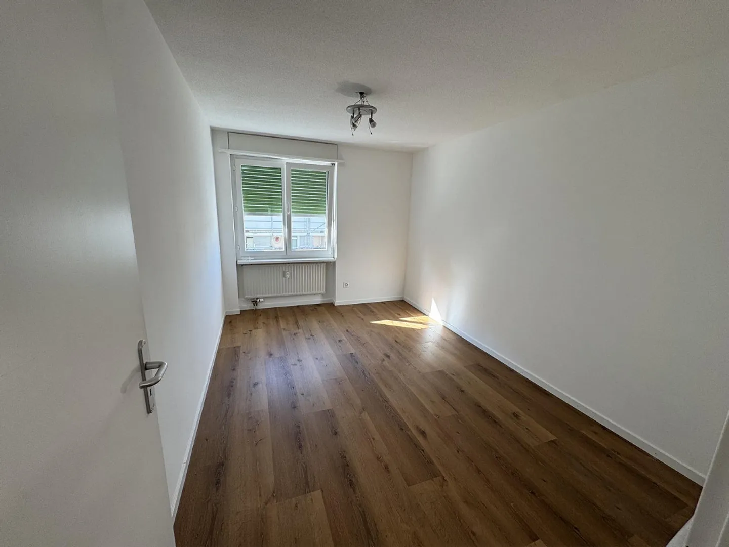 Appartement de 3.5 pièces - fraîchement rénové - Photo 6 sur 8