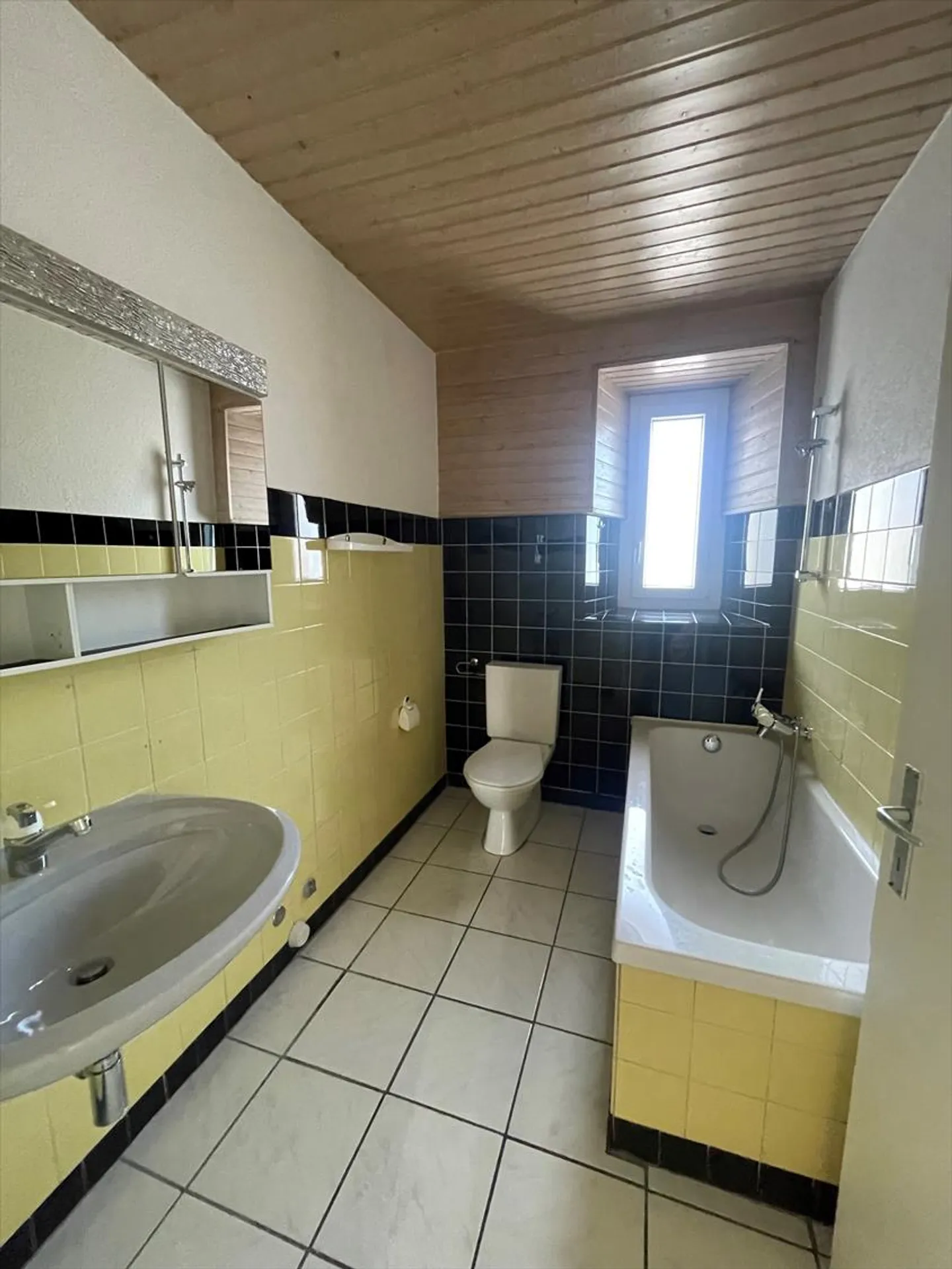 Appartamento con 4,5 stanze al 1° piano - Foto 6 di 7