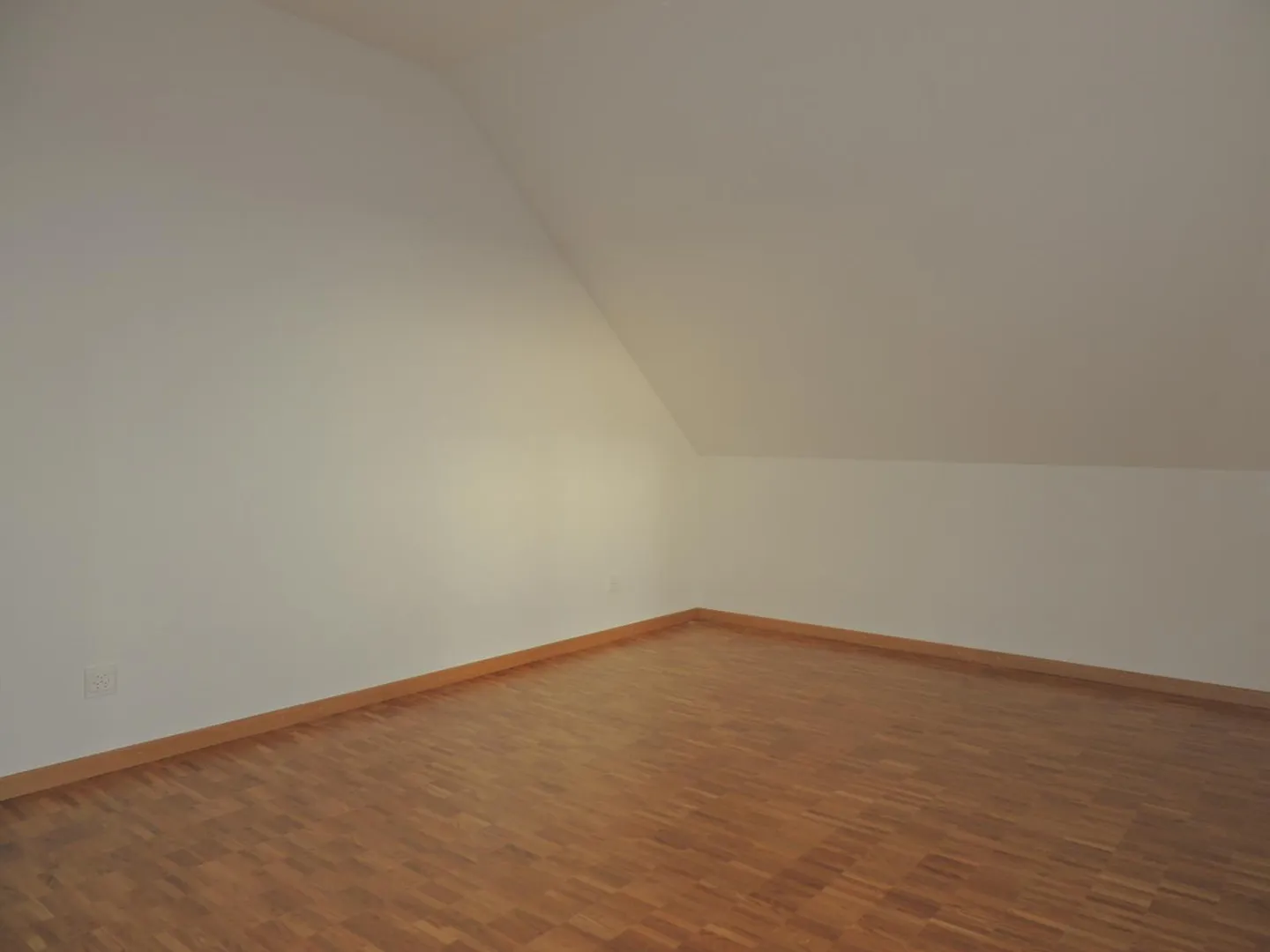 Charmante Dachwohnung - Foto 7 von 10