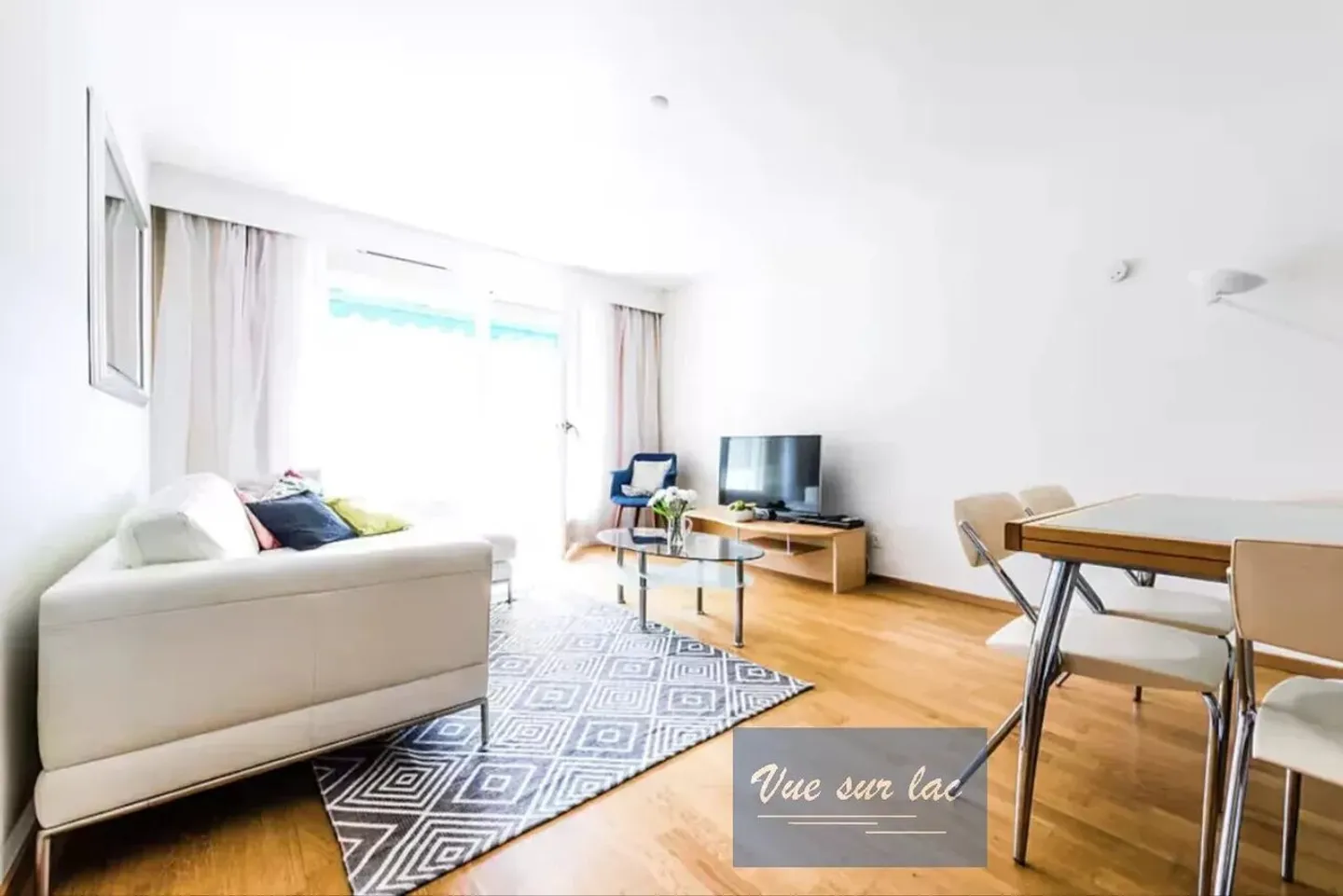 Superbo appartamento arredato in riva al lago, nel centro di Montreux - Foto 2 di 13