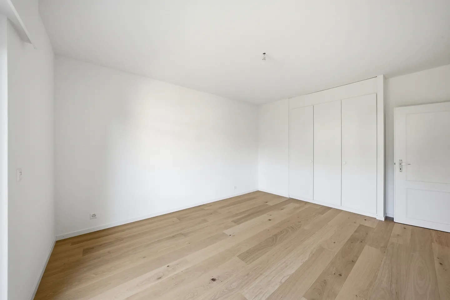 Appartement Luxueux à St-Sulpice - Photo 2 sur 13