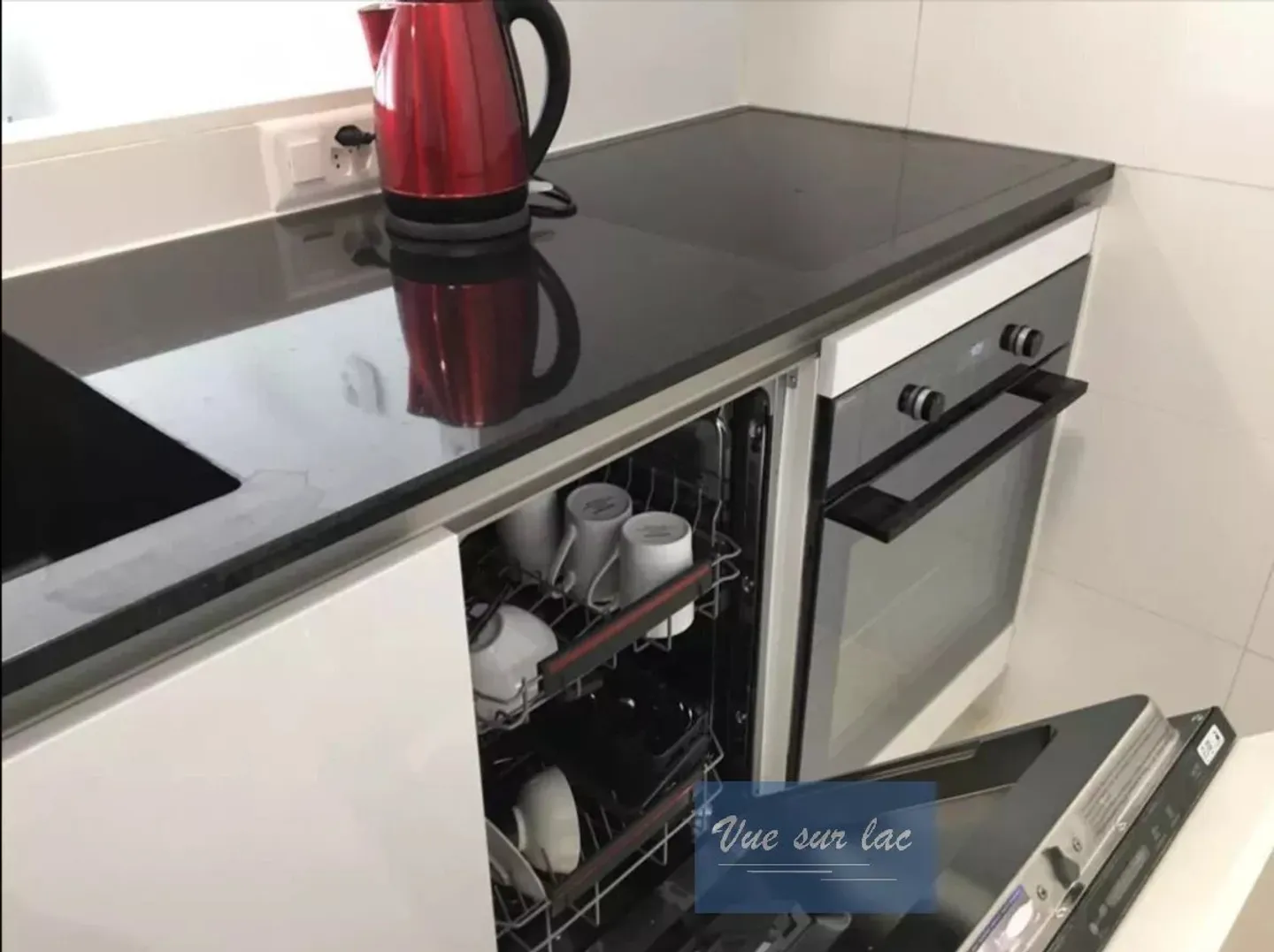 Superbo appartamento arredato in riva al lago, nel centro di Montreux - Foto 10 di 13