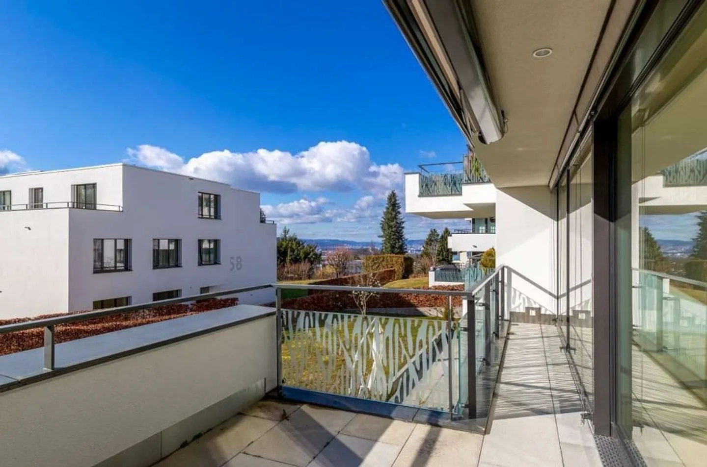 Modern apartment with free parking space - limited until 31.03.2027 - Photo 9 of 10