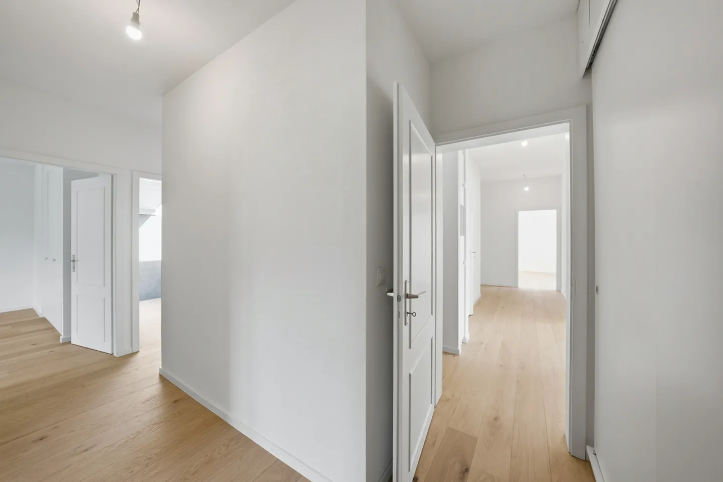 Appartement Luxueux à St-Sulpice - Photo 10 sur 13