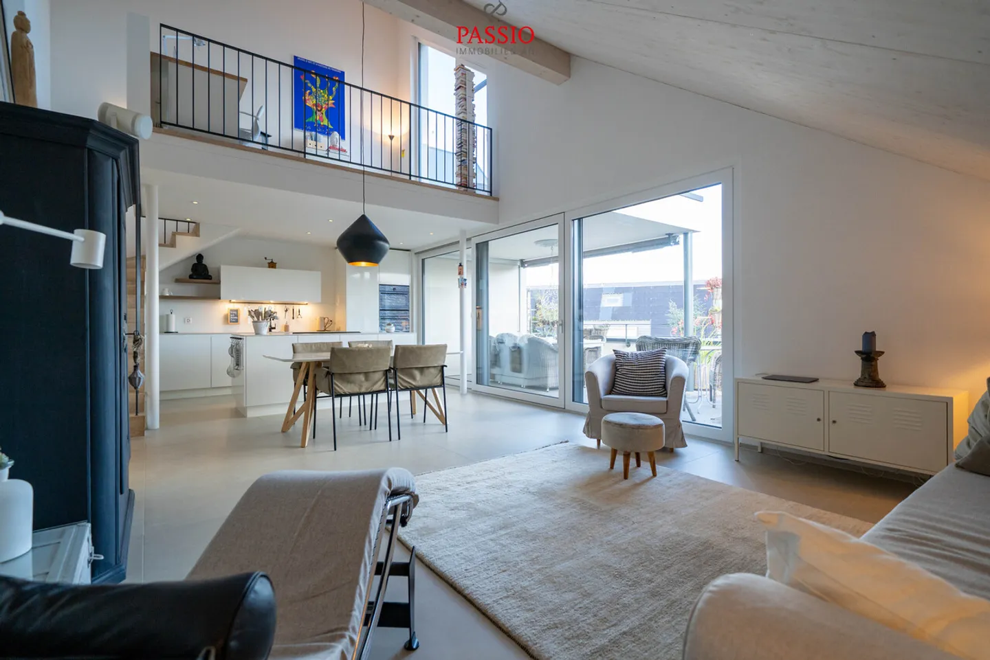 High-quality 4.5-room duplex apartment with panoramic views and 2 balconies - Photo 5 of 29