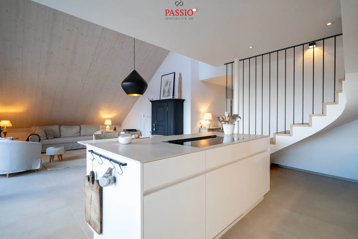 High-quality 4.5-room duplex apartment with panoramic views and 2 balconies - Photo 7 of 29