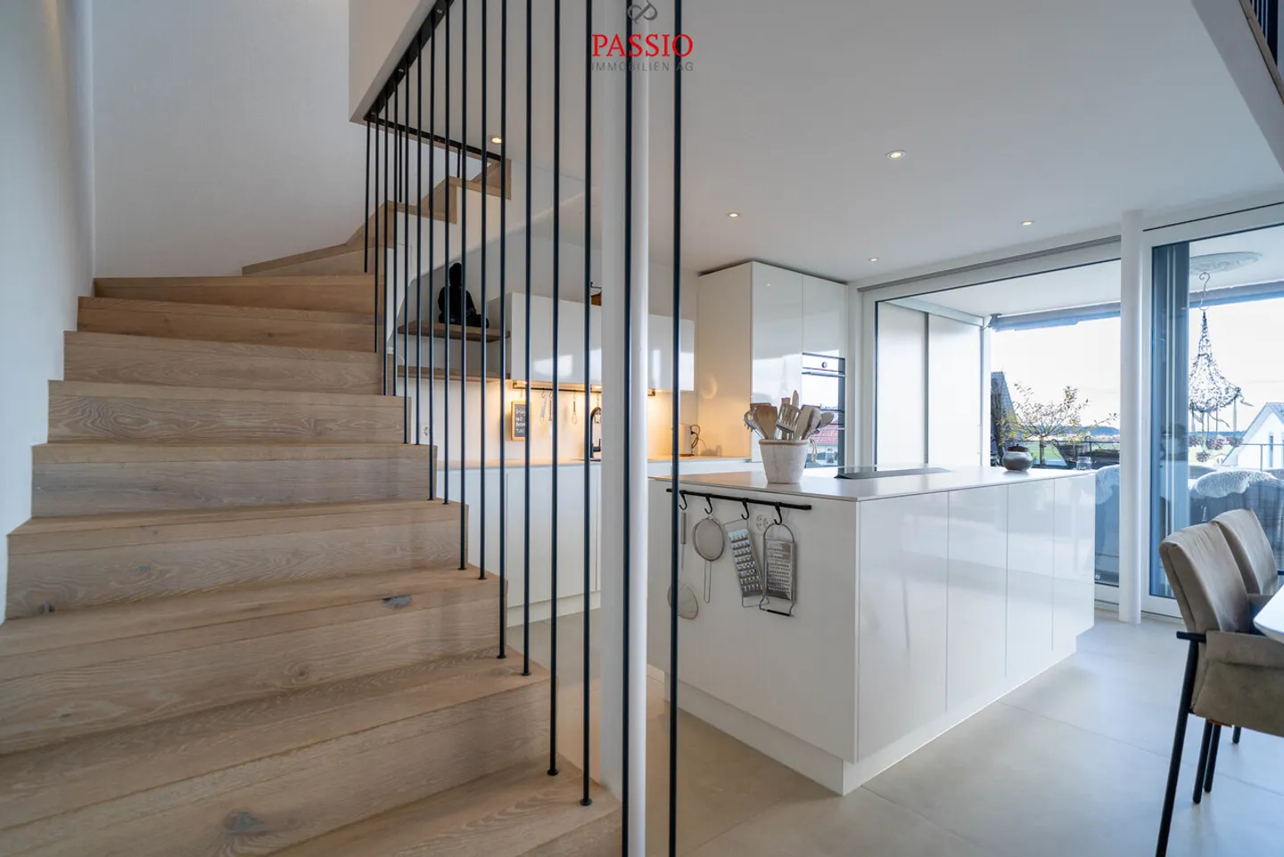 High-quality 4.5-room duplex apartment with panoramic views and 2 balconies - Photo 6 of 29