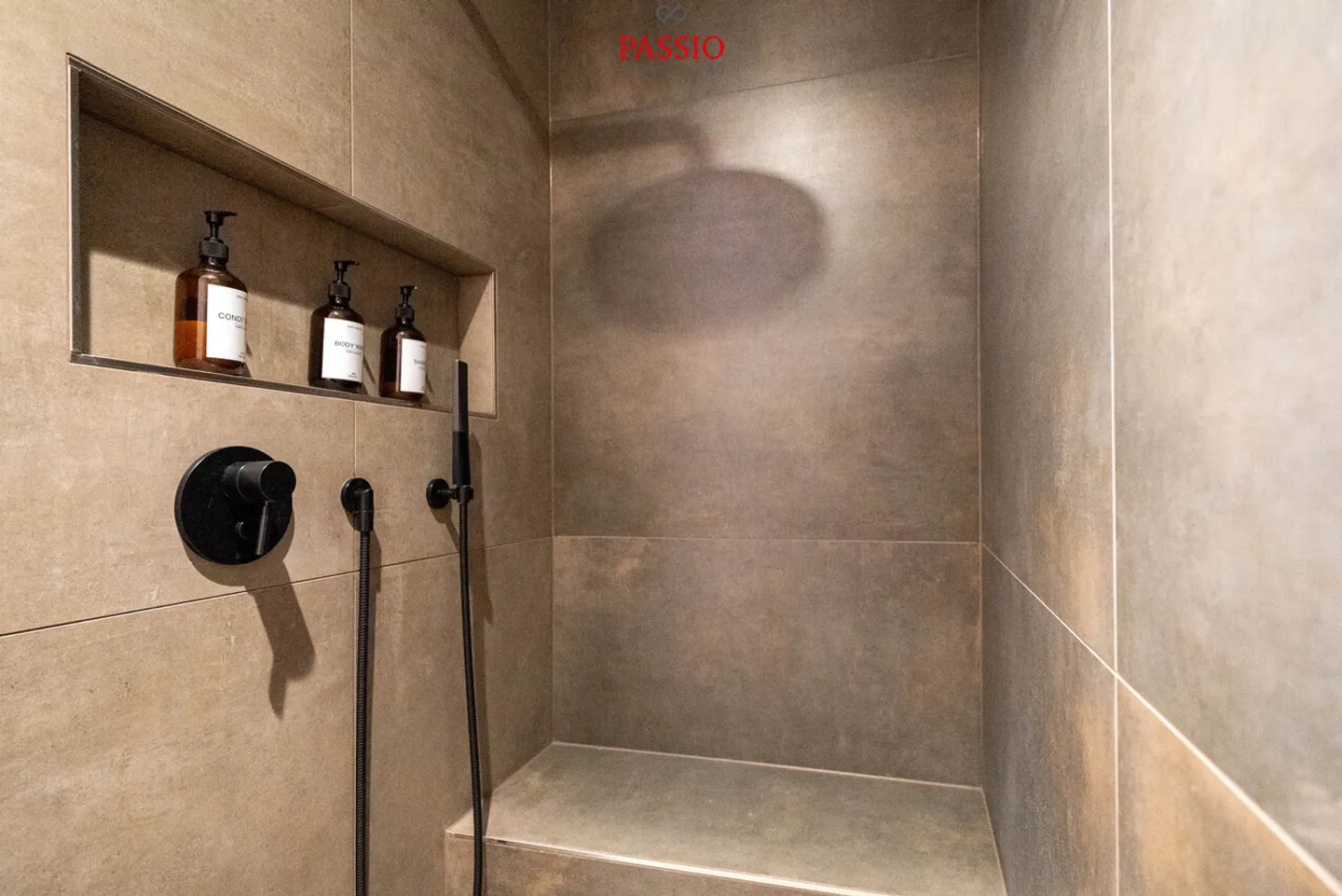 High-quality 4.5-room duplex apartment with panoramic views and 2 balconies - Photo 14 of 29