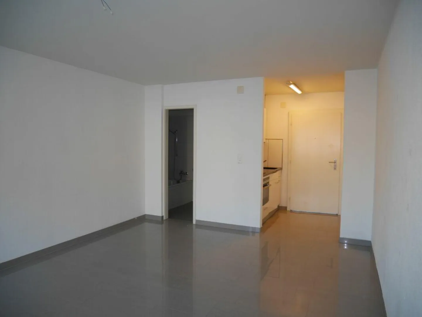 Central 1-room apartment with balcony - Photo 5 of 7