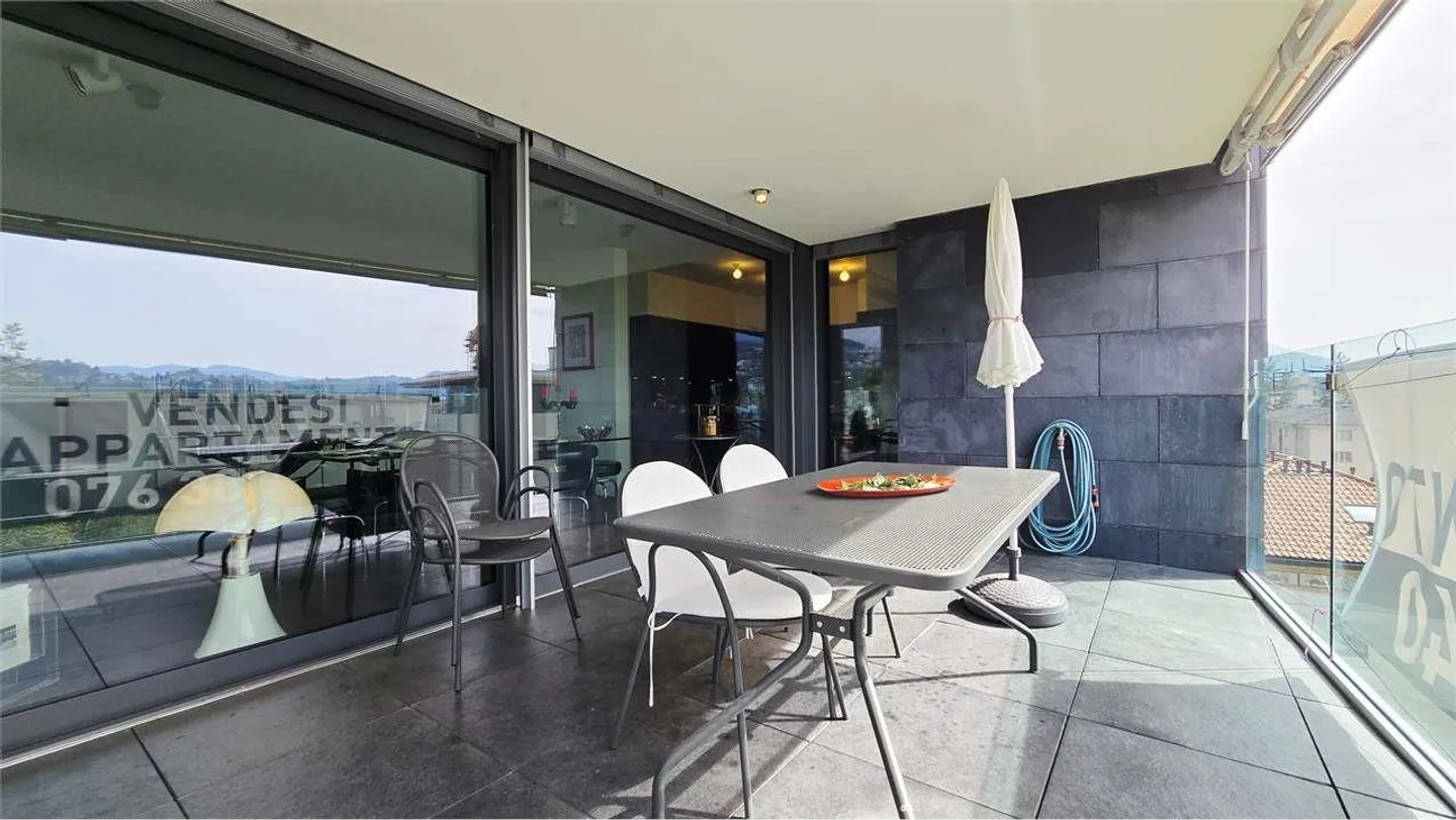 Castagnola : Appartement moderne de 4,5 pièces avec terrasse XXL - Photo 2 sur 13