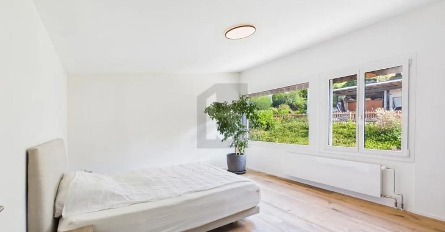 Kernsanierte Wohnung mit Pool und Blick - Foto 4 von 5
