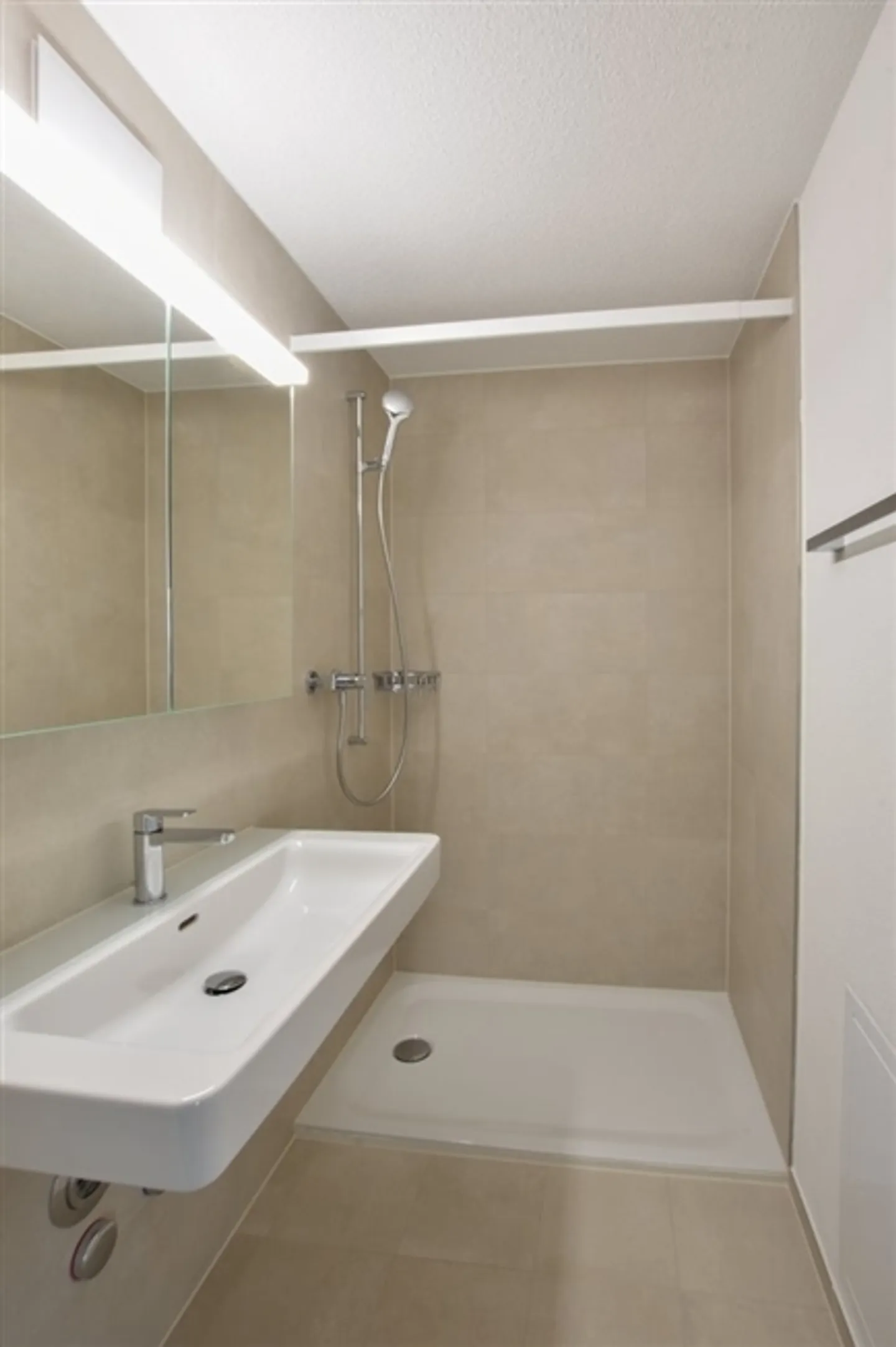 Appartamento in affitto - Foto 5 di 9