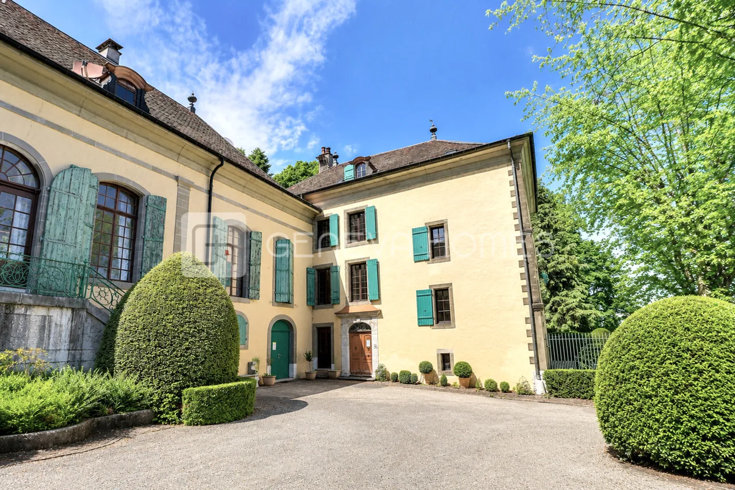 Charming Château Apartment - Photo 1 of 6