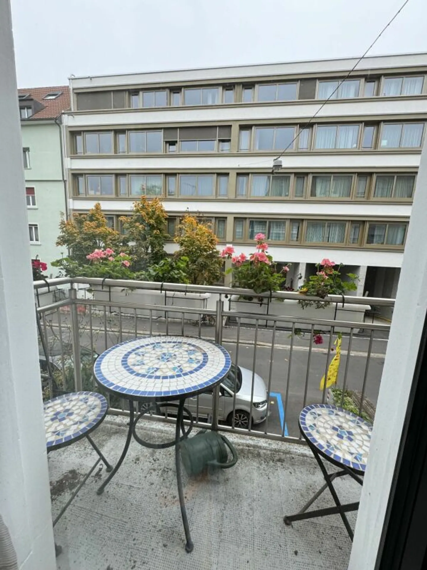 Renovated 6-Room Townhouse with Beautiful Garden - Photo 20 of 24